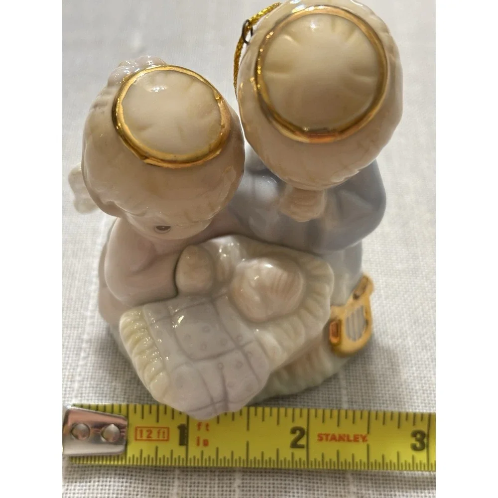 Vintage 1997 Holy Family Precious Moments Nativity Ornament Christmas NWOB